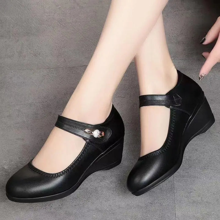 Yvonne – Elegant Mid-Heel Comfort Shoes