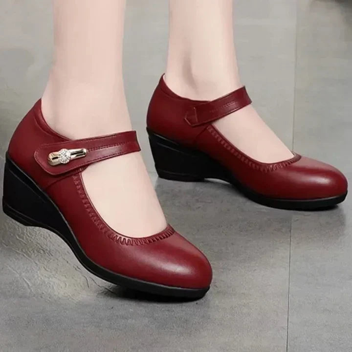 Yvonne – Elegant Mid-Heel Comfort Shoes