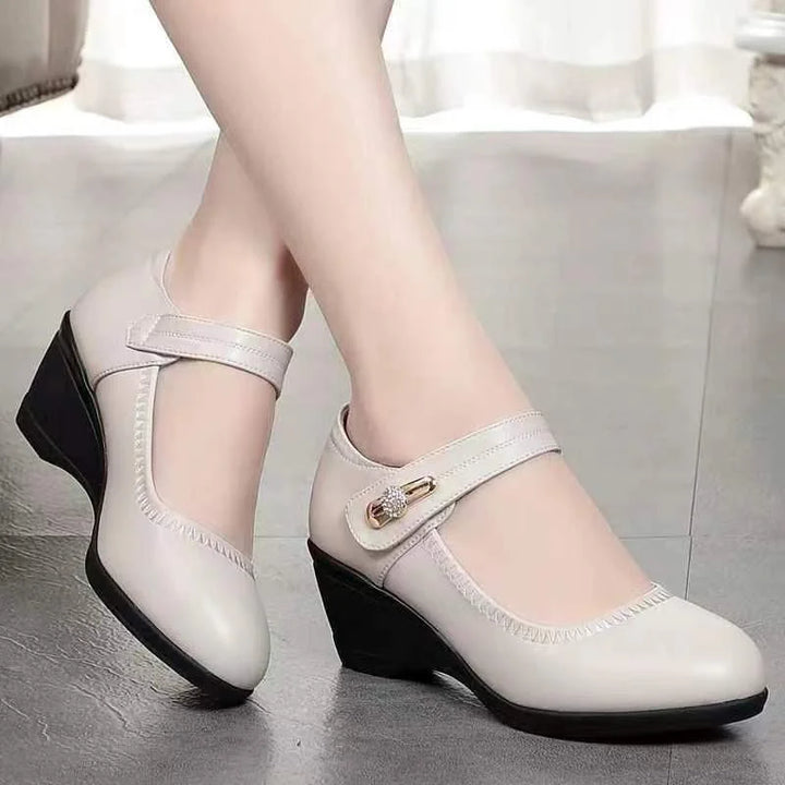 Yvonne – Elegant Mid-Heel Comfort Shoes