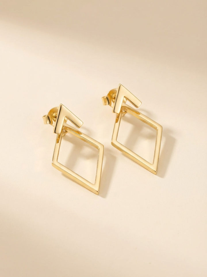 Timeless V-shaped earrings