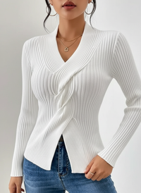Romy | Hand-knitted V-neck jumper