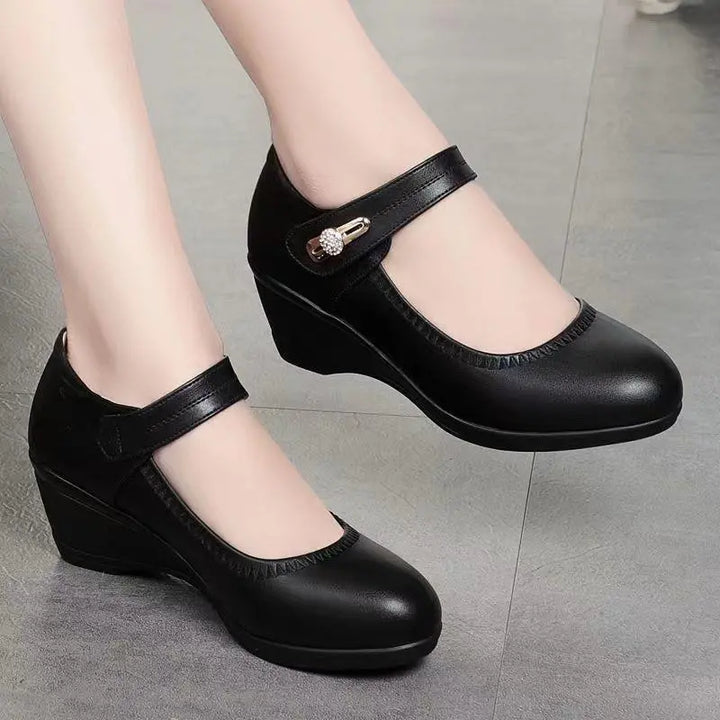Yvonne – Elegant Mid-Heel Comfort Shoes