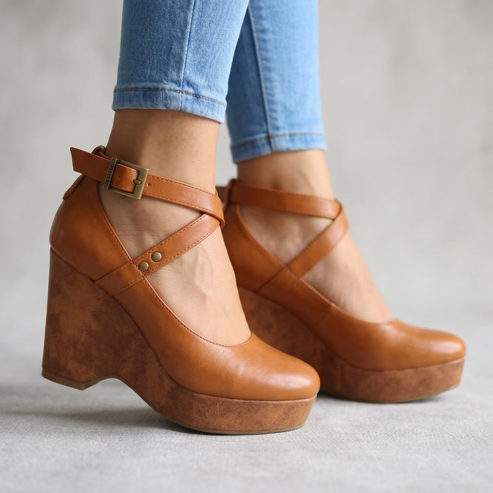 Kiara - Cross-Strap Wedges