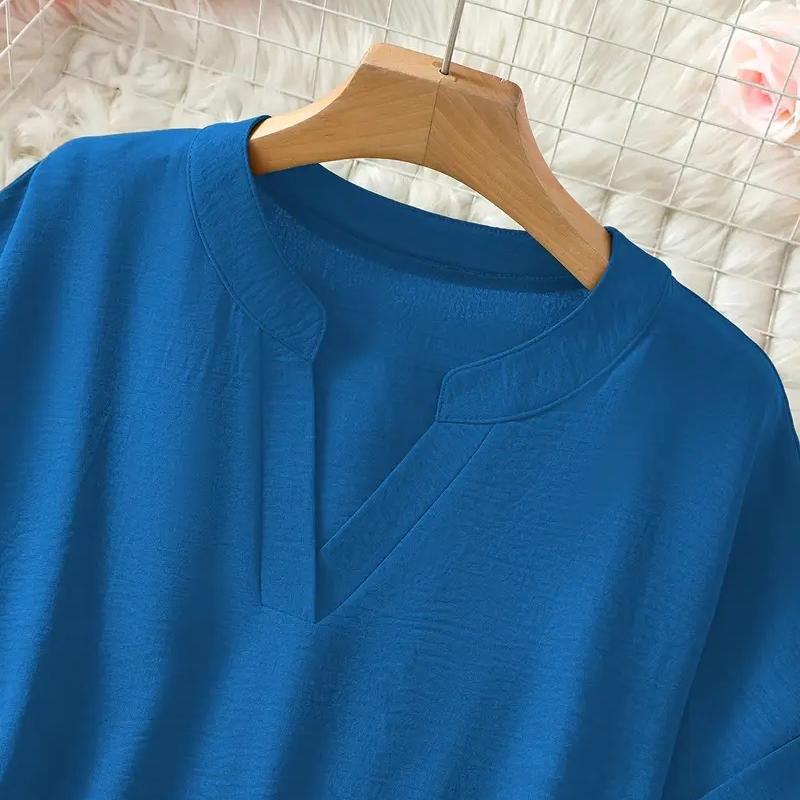 Alena | Lightweight Top with V-Neck
