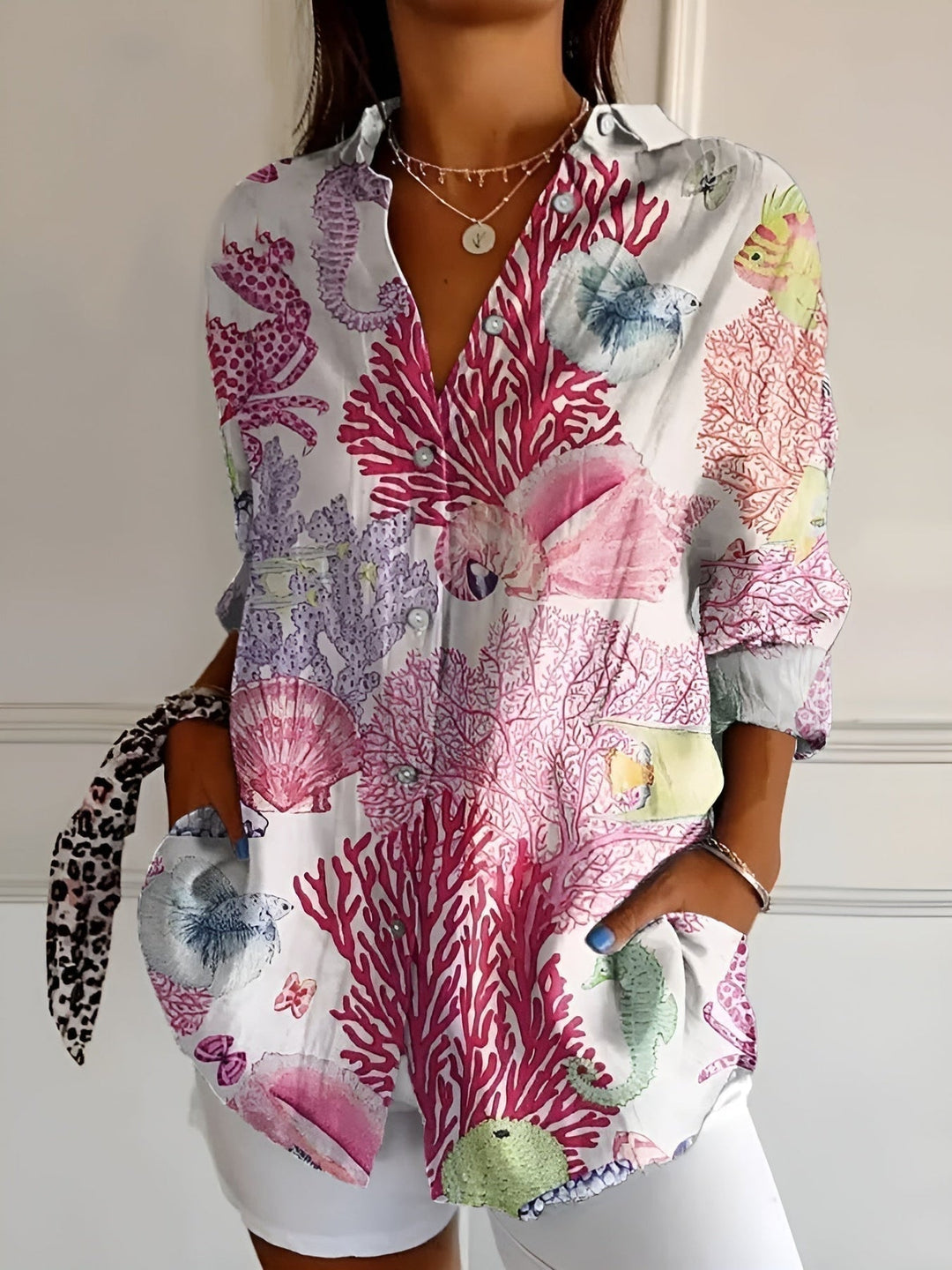 Brenda - Casual Blouse With Flowers And Waves
